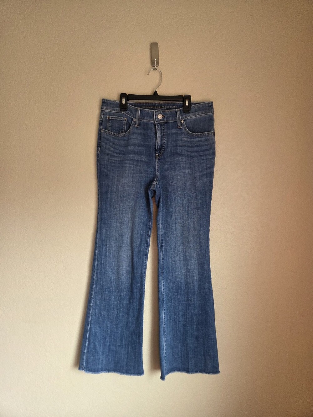 Chico's So Slimming Girlfriend Flare Jeans Size 6R